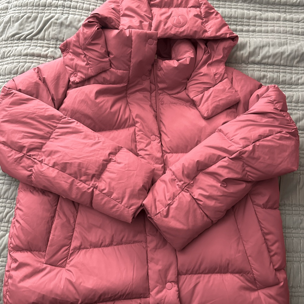 Lululemon wonder puff size 12 dusty pink jacket.